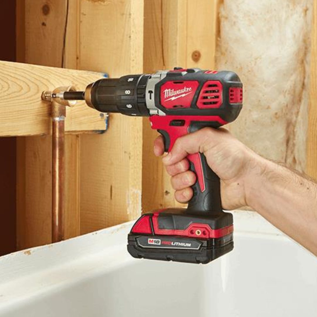 TALADRO PERCUTOR/DESTORNILLADOR COMPACTO M18&trade; DE 1/2" - 2607 MILWAUKEE 04