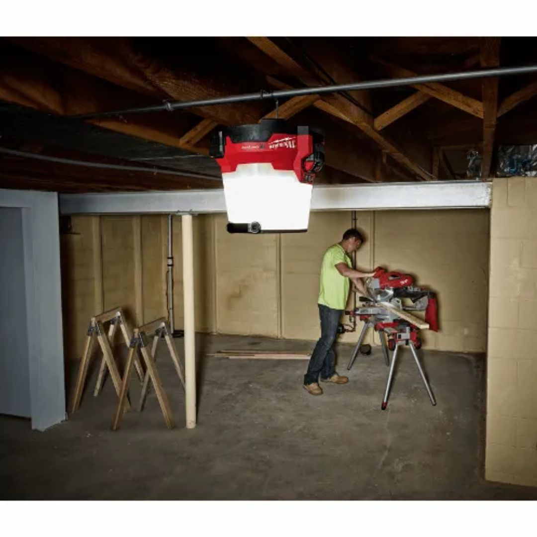 LUZ DE SITIO COMPACTA M18&trade; RADIUS&trade; CON ONE-KEY&trade; (2146-20) MILWAUKEE 03